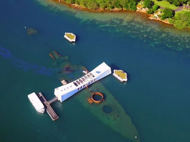 Aerial view of the USS Arizona Memorial above the sunken battleship